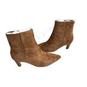 Universal Thread Women's Tan Taylor Kitten Heel Ankle Boots  6 New